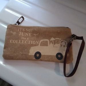 Canvas wristlet